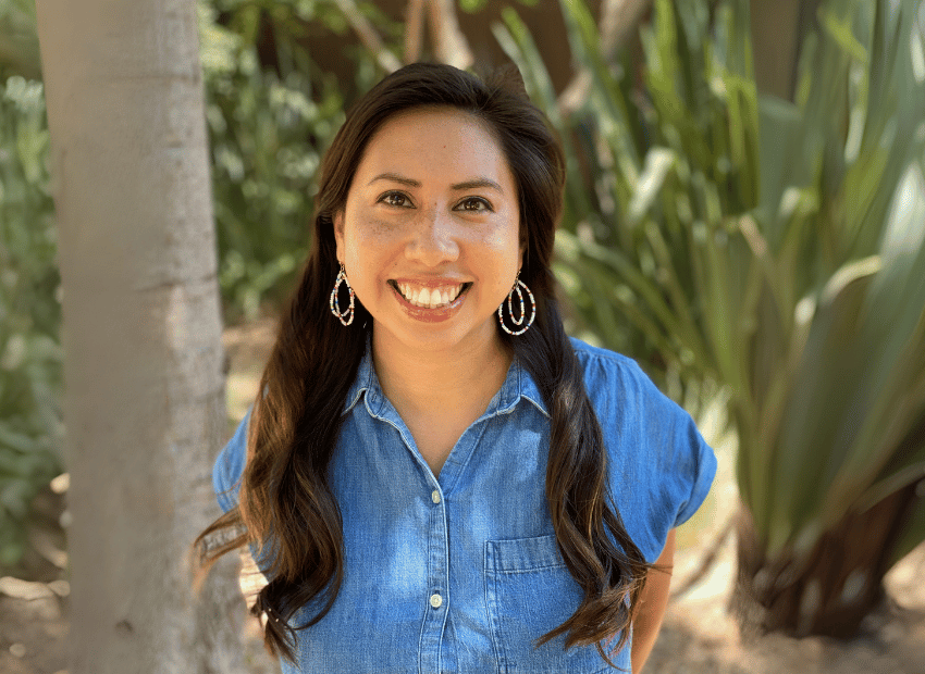 Ariana Pistorino College Coach