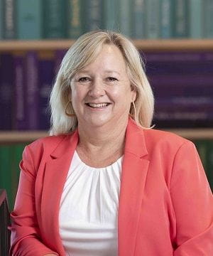 Laurie Peltier College Finance Expert