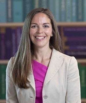 Robyn MacAlpine College Finance Consultant